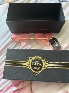 Women sunglasses